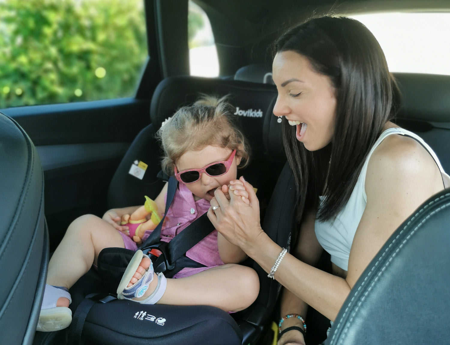 Can You Feed Baby in a Car Seat?