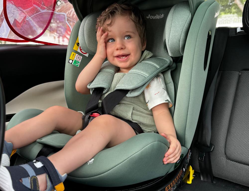 When Can an Infant Face Forward in a Car Seat?